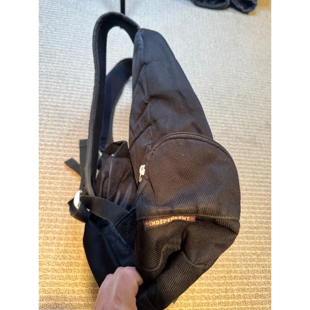Dakine x Independent Truck Company Skate Backpack Black Board Straps Logo Print - Picture 3 of 8